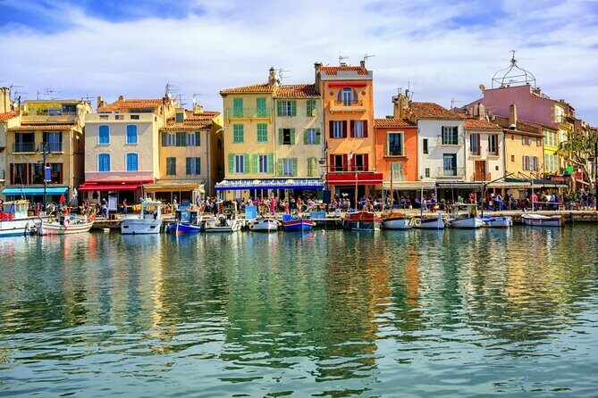 Small Versailles of Provence & Calissons tasting. Marseille port - The Sum Up