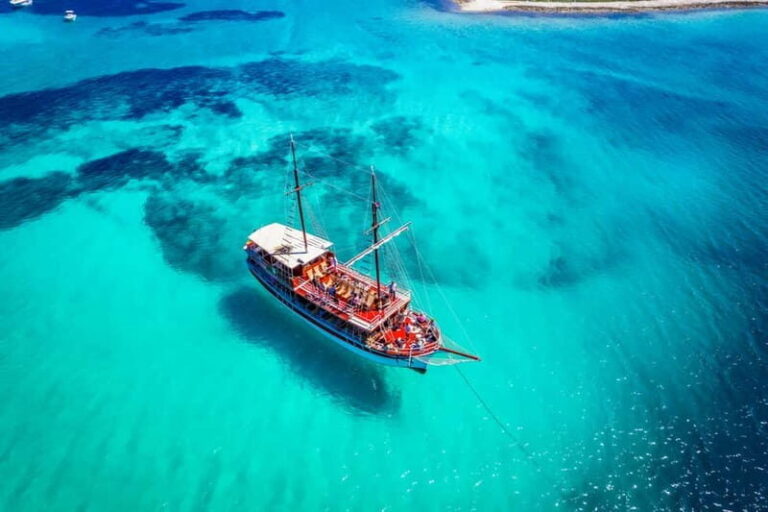Split: All-Inclusive 3 Island & Blue Lagoon w/Lunch & Drinks - Food, Drinks, and Onboard Comfort