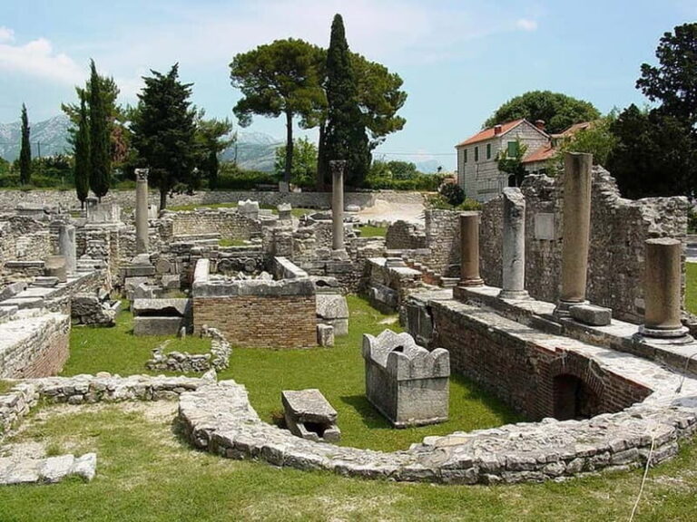 Split and Salona Cultural Heritage Day Tour from Trogir - Transportation and Group Dynamics