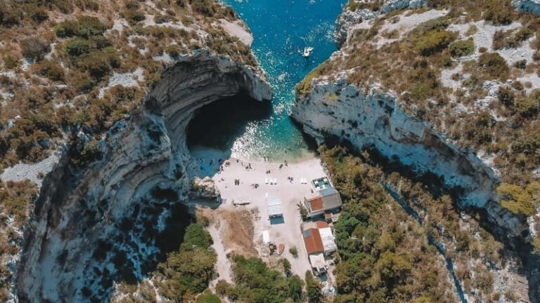 Split: Boat Tour to Blue Cave, Vis, Blue Lagoon, Hvar, Bra - In-Depth Breakdown of the Itinerary