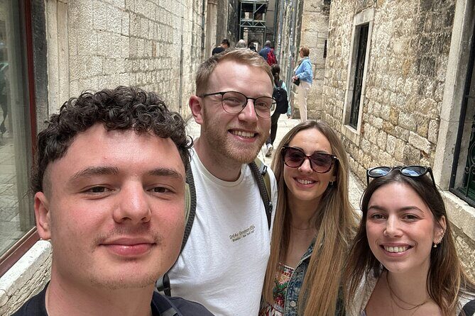 Split Quest Experience: Discover the City - Insights from Reviews: What Travelers Say