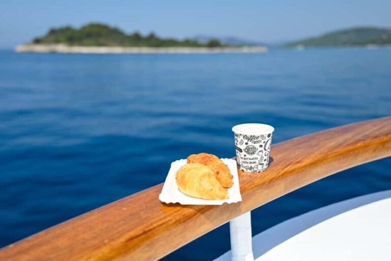 Split: Trogir Walking Tour, Blue Lagoon & Shipwreck Cruise - The Value for Money