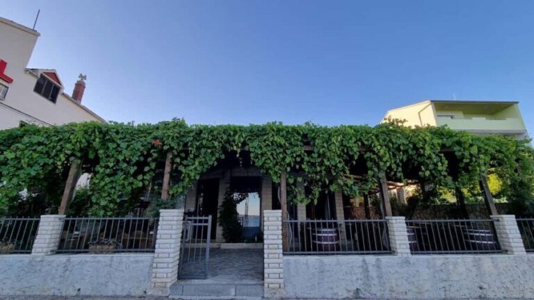 Split&Trogir: Wine Tasting at Seafront Winery - Who Will Love This Experience?