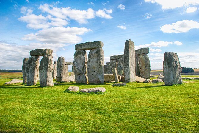 Stonehenge and Bath Day Guided Tour from London - Authentic Experiences and Guide Insights