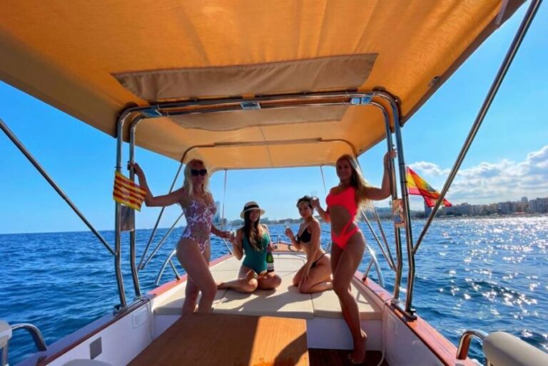 Sunset from a private Classic Yacht - Why This Sunset Yacht Tour Stands Out
