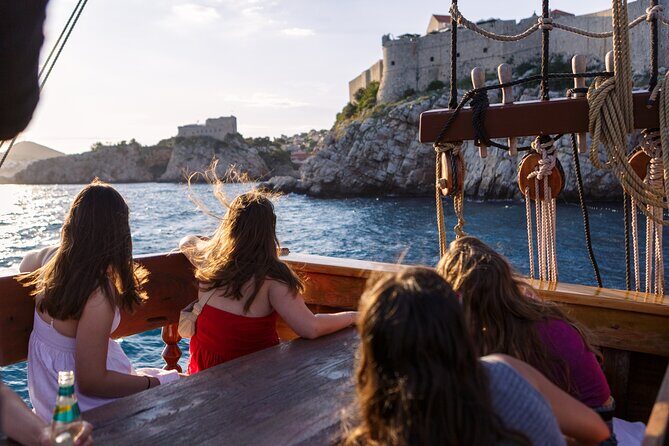 Sunset Panorama Cruise with a Guide on a Wooden Galleon - The Experience in Detail: What You Can Expect