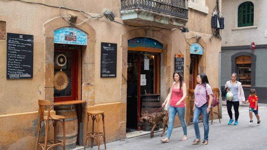 Tapas in La Barceloneta - Guided Tour - The Itinerary: A Journey Through Flavors and Streets
