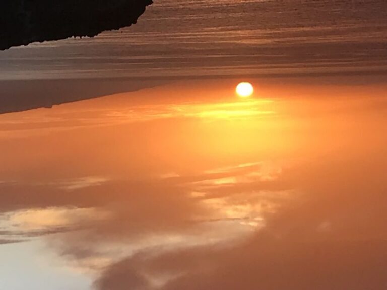 Tenerife: Private Sunset Charter with Drinks and Tapas - The Experience in Detail