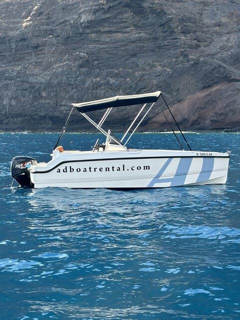 Tenerife: rent a boat without license - Practical Details to Consider
