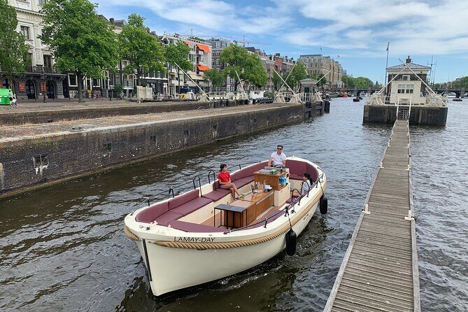 The Cozy and Fun Canal Tour - The Ideal Audience