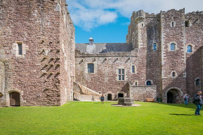 The Outlander 1 Day Experience - The Sum Up