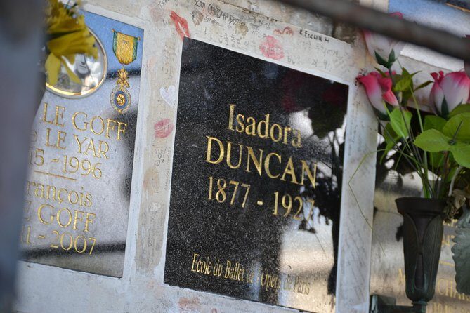 The Pere Lachaise Cemetery Private Tour - What to Expect at Each Stop