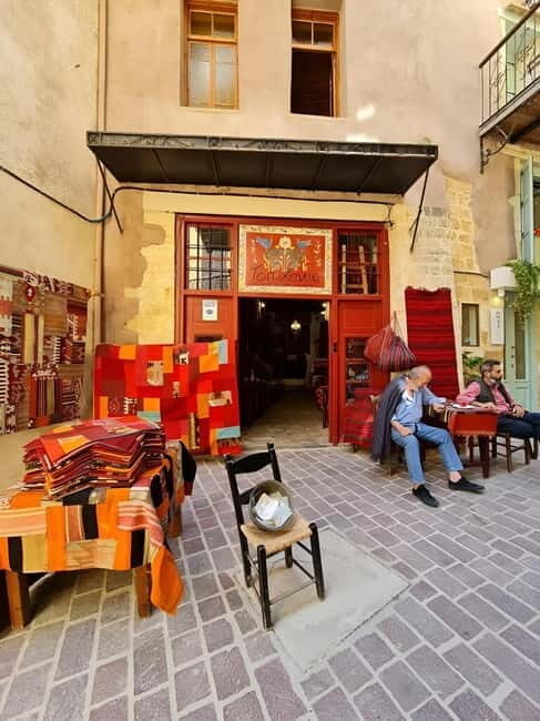 The selective food tour Feel like local from Heraklion - Who Should Book This Tour?