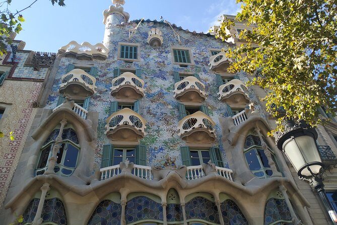 The Story of Gaudi and Modernism Private Walking Tour - Who Should Consider This Tour?