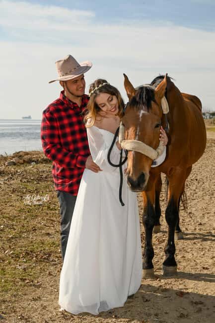 Thessaloniki: Horse Photoshoot in a natural landscape - Who will enjoy this experience?