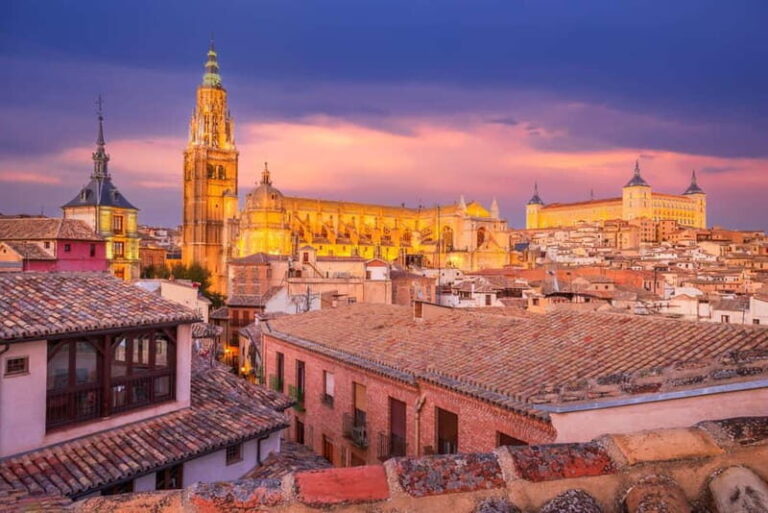 Toledo: A Night and Touristic Tour Through Cinema - Practical Details and What to Expect