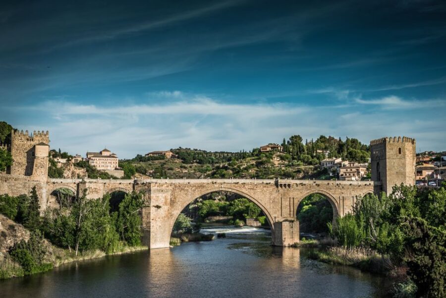 Toledo: History of the Three Cultures Guided Walking Tour - Why This Tour Offers Great Value