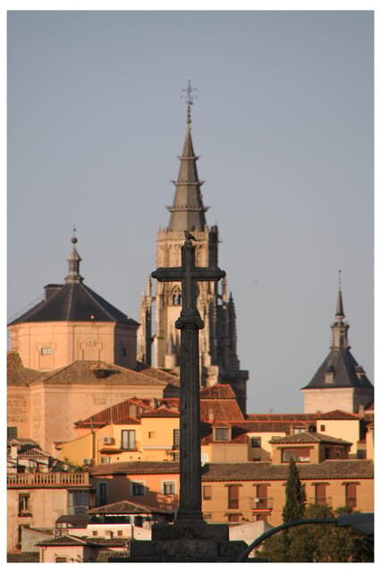 Toledo: Monumentos esenciales: Alcazar, Catedral, Sinagoga - Breaking Down the Itinerary: What You’ll See and Why It Matters