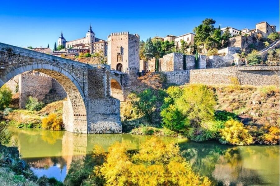 Toledo : Private Walking Tour with a Pro guide - A Detailed Look at the Itinerary