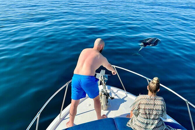 Tour on boat along the coast of Benalmadena with a lot of sea activities!! - FAQs
