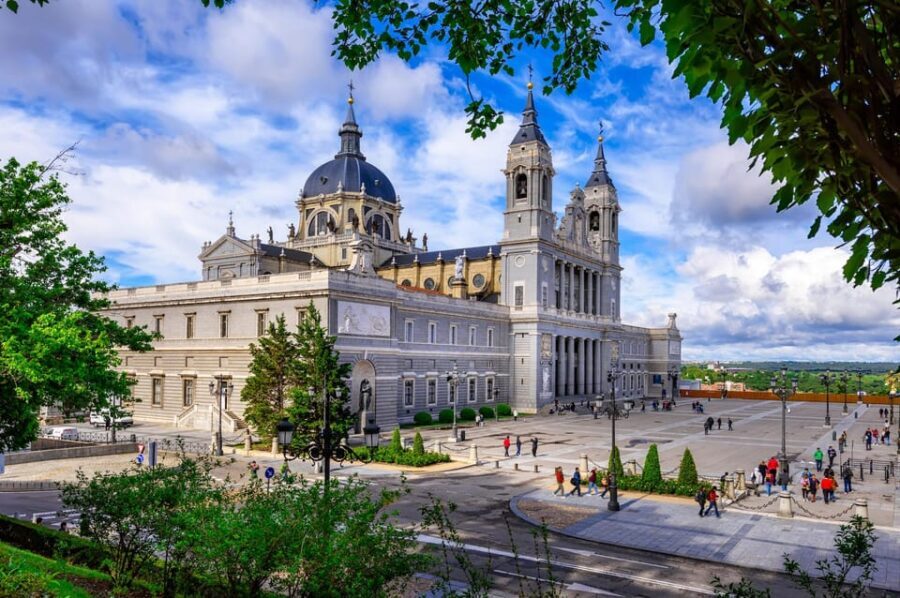 Tour: The History of Madrid: (Mayrit) 865 - 2025 - Who Should Take This Tour?