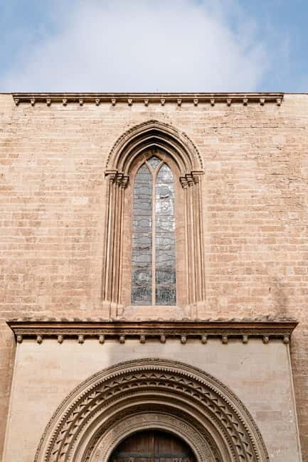 Tour Valencia "Between Vice and Virtue". - Practical Details and Value