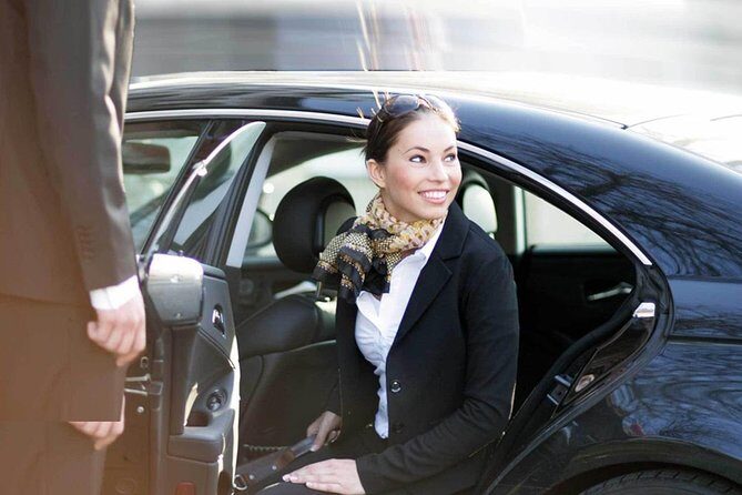 Transfer From or To Santorini Airport Designed By You - In-Depth Review: What You Can Expect from This Santorini Airport Transfer