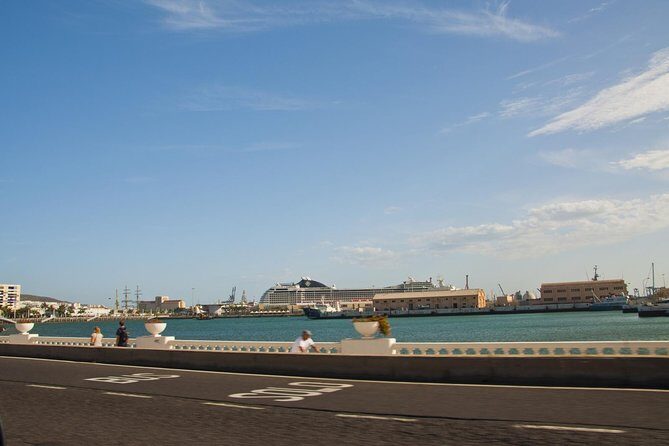Tuk-Tuk Neighbourhoods Tour around Las Palmas de Gran Canaria - Who Should Consider This Tour?
