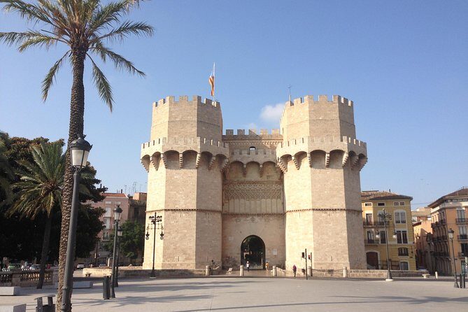 Valencia Guided City Tour - Exploring Valencia on Foot: What You Can Expect