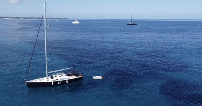 Valencia: Private Boat Trip with Paddle Boarding and Drinks - The Advantages of a Private Tour