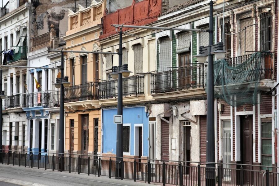 Valencia: Self-guided Audio Tour on Your Smartphone - Walking Through Valencia’s Landmark Highlights