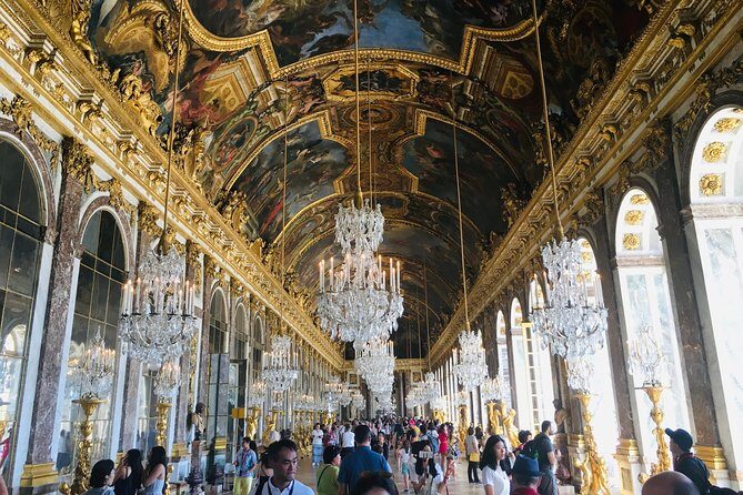 Versailles Palace and Giverny Private Guided Tour from Paris - The Artistic Charm of Giverny and Monets Water Gardens