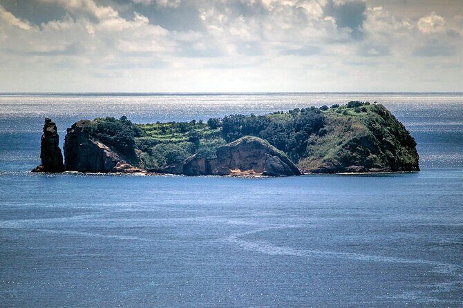 Vila Franca Islet Inside Guided Natural Reserve Geo Tour - A Detailed Look at the Vila Franca Islet Inside Guided Geo Tour