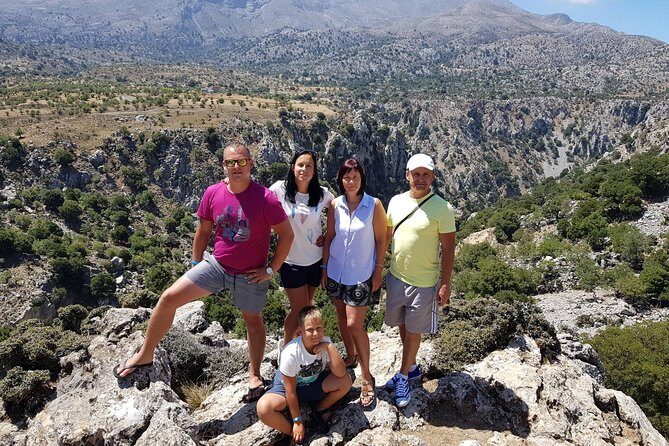 VIP Luxury Private Tour- Half Day - 4x4 Excursion with Land Rover - FAQs