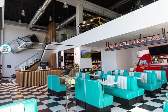 Visit to the Motor Museum in a modern carriage - A Detailed Look at the Experience