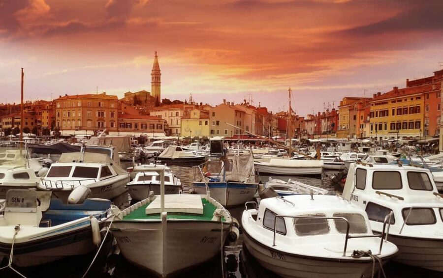 VRSAR: Private Night Boat Tour to Rovinj from Vrsar