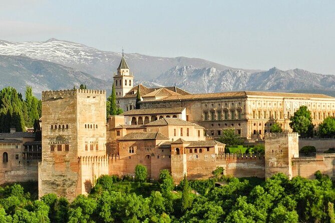 Walking tour in Alhambra, Nasrid Palaces and Generalife - FAQs