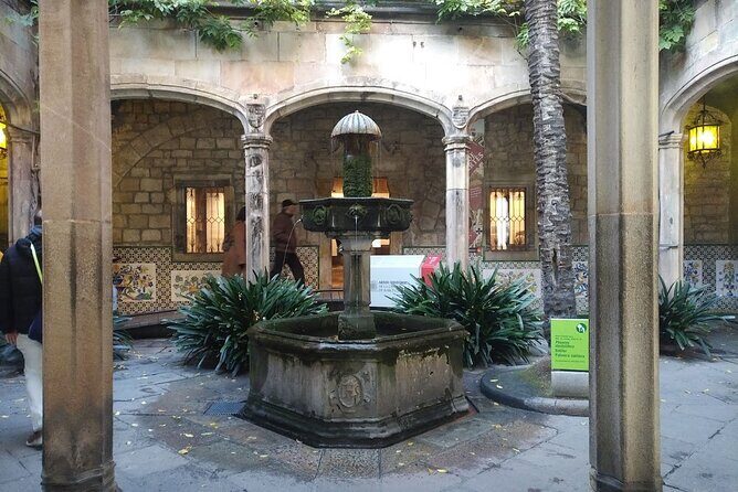 Walking tour of the Gothic Quarter of Barcelona with pintxos tasting - Why This Tour Is a Great Choice