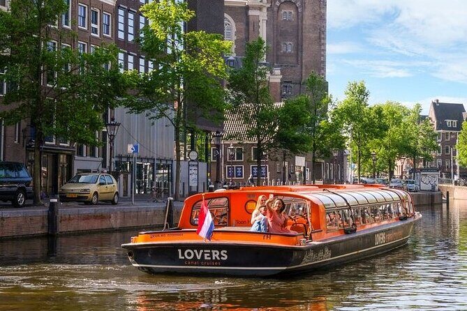 Xtracold Icebar Amsterdam & 1-Hour Canal Cruise - An In-depth Look at the Experience