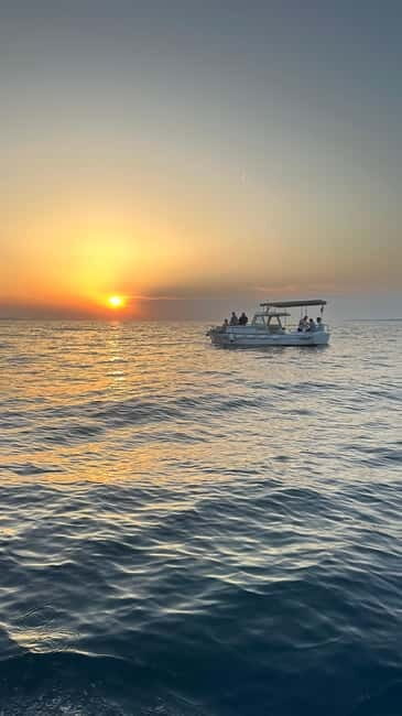 Zadar: Sunset boat tour with champagne