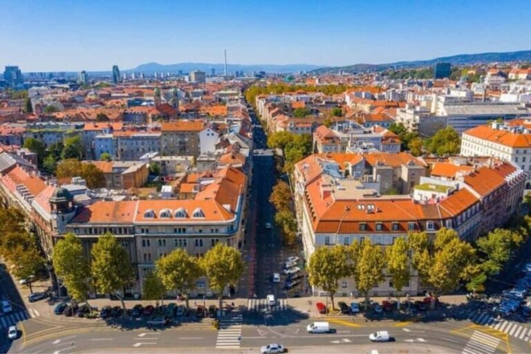 Zagreb : Must-See Attractions Walking Tour With A Guide - The Majestic Zagreb Cathedral