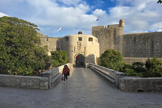 Zagreb to Dubrovnik: VIP Transfer with Your Choice of Tours - The Experience of the Journey