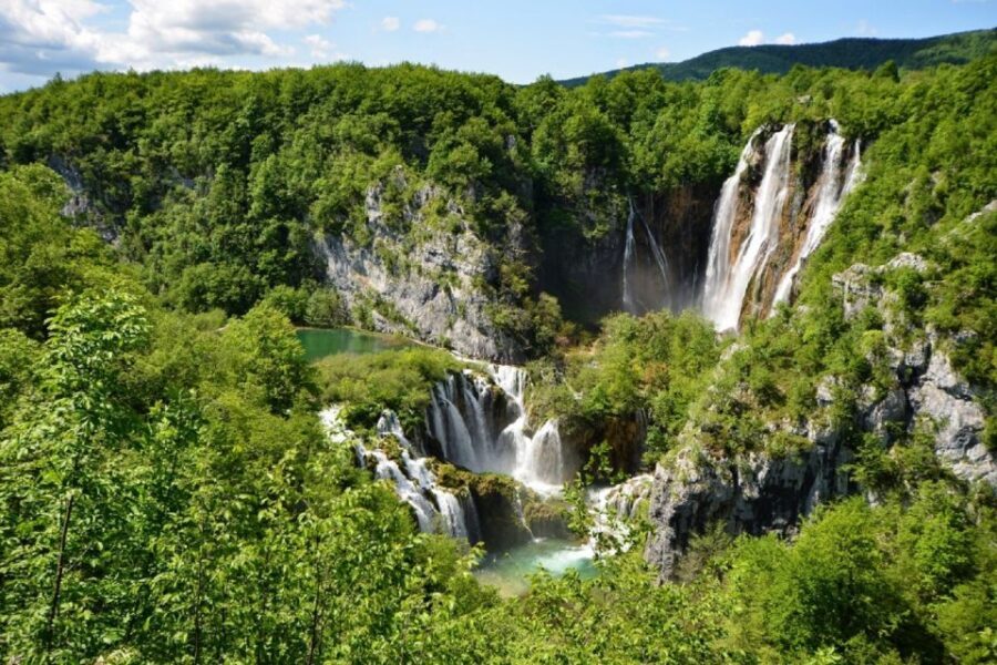 Zagreb to Split: Private Transfer with Plitvice Lakes - The Dining Experience and Local Flavor
