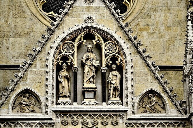 Zagreb Walking History Tour - Markets, Religious Heritage, and Artistic Touches