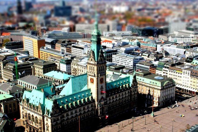 10 secrets of Hamburg's old town - exciting scavenger hunt tour - A Deep Dive into the Hamburg Old Town Scavenger Hunt