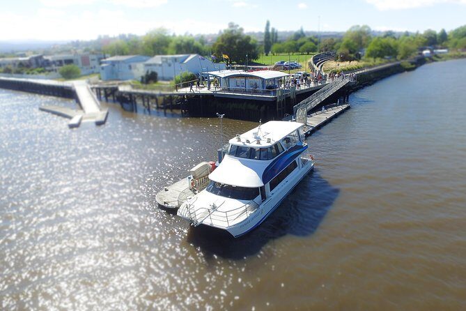 2.50 hour Afternoon Discovery Cruise including Cataract Gorge departing at 3 pm - An In-Depth Look at the Tamar River Afternoon Cruise