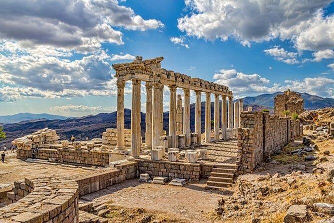 2-Days Gallipoli Troy Pergamon Acropolis Tour From Istanbul to Kusadasi - How This Tour Works for You
