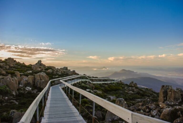 2 Days of Tasmania's Best - The Itinerary Breakdown: From City to Wilderness