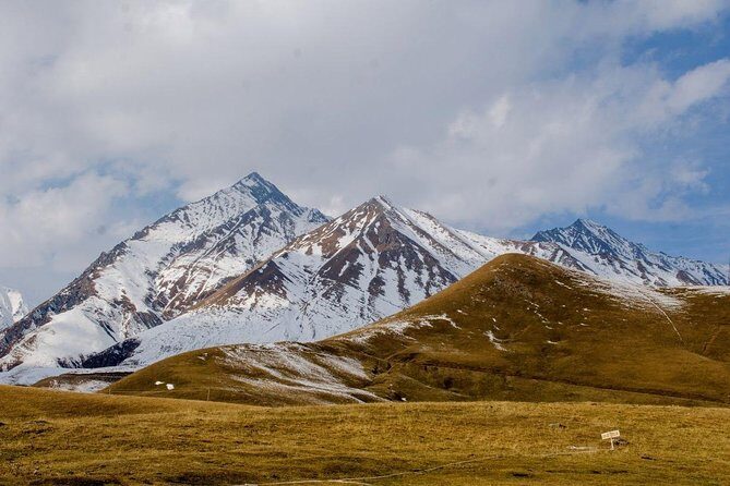 2 Days Trip to Kazbegi (Overnight in Juta / Stepantsminda / Gudauri) - What the Tour Includes and What to Prepare For