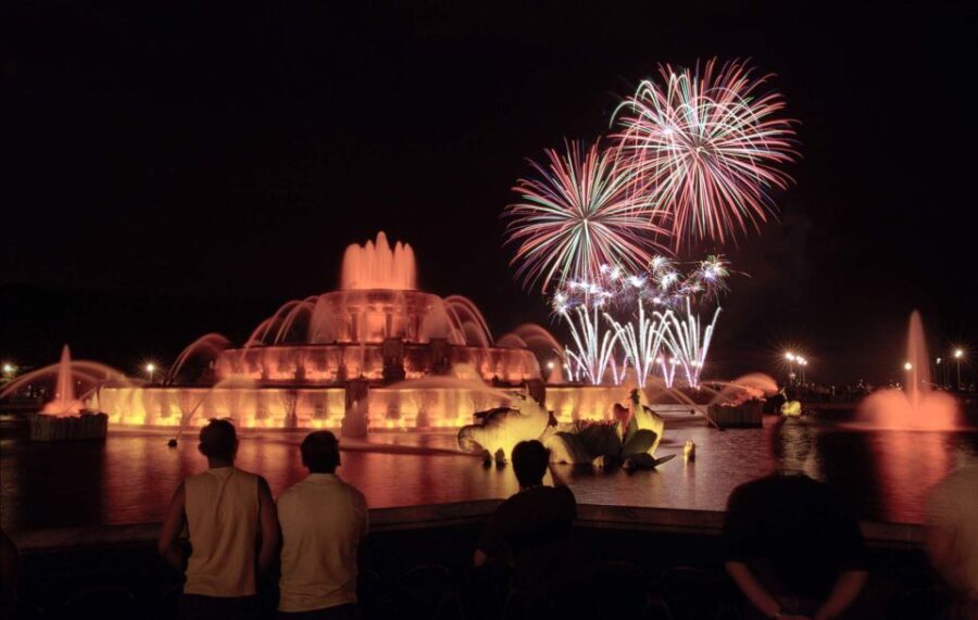 2 Hour Chicago Pier Fireworks & Evening Segway Tour - Key Points